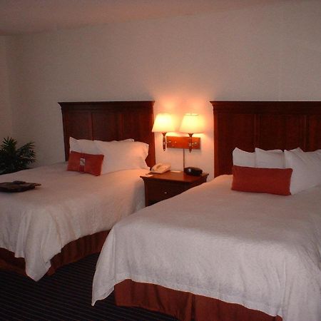 Hampton Inn Farmville Bagian luar foto