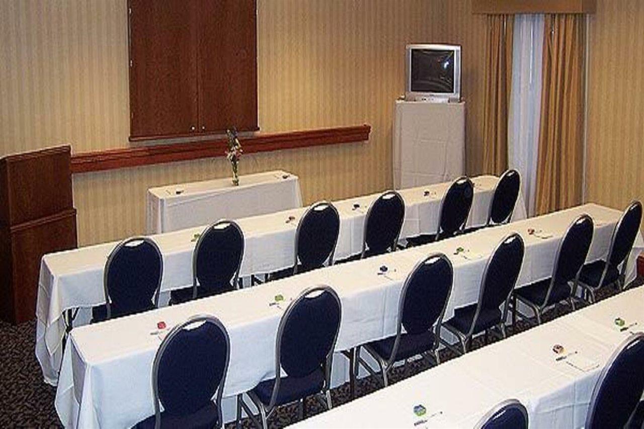 Hampton Inn Farmville Bagian luar foto