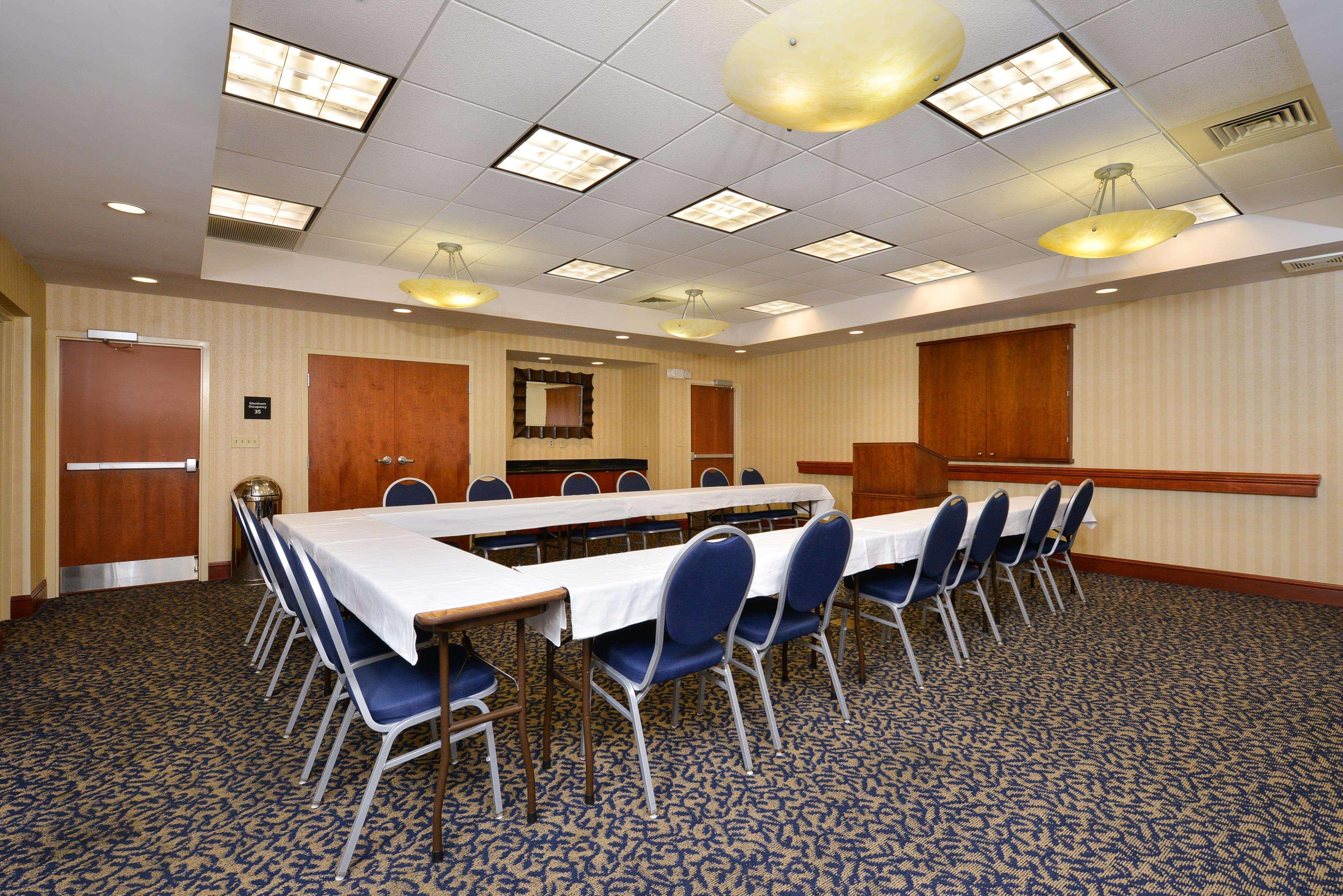 Hampton Inn Farmville Bagian luar foto