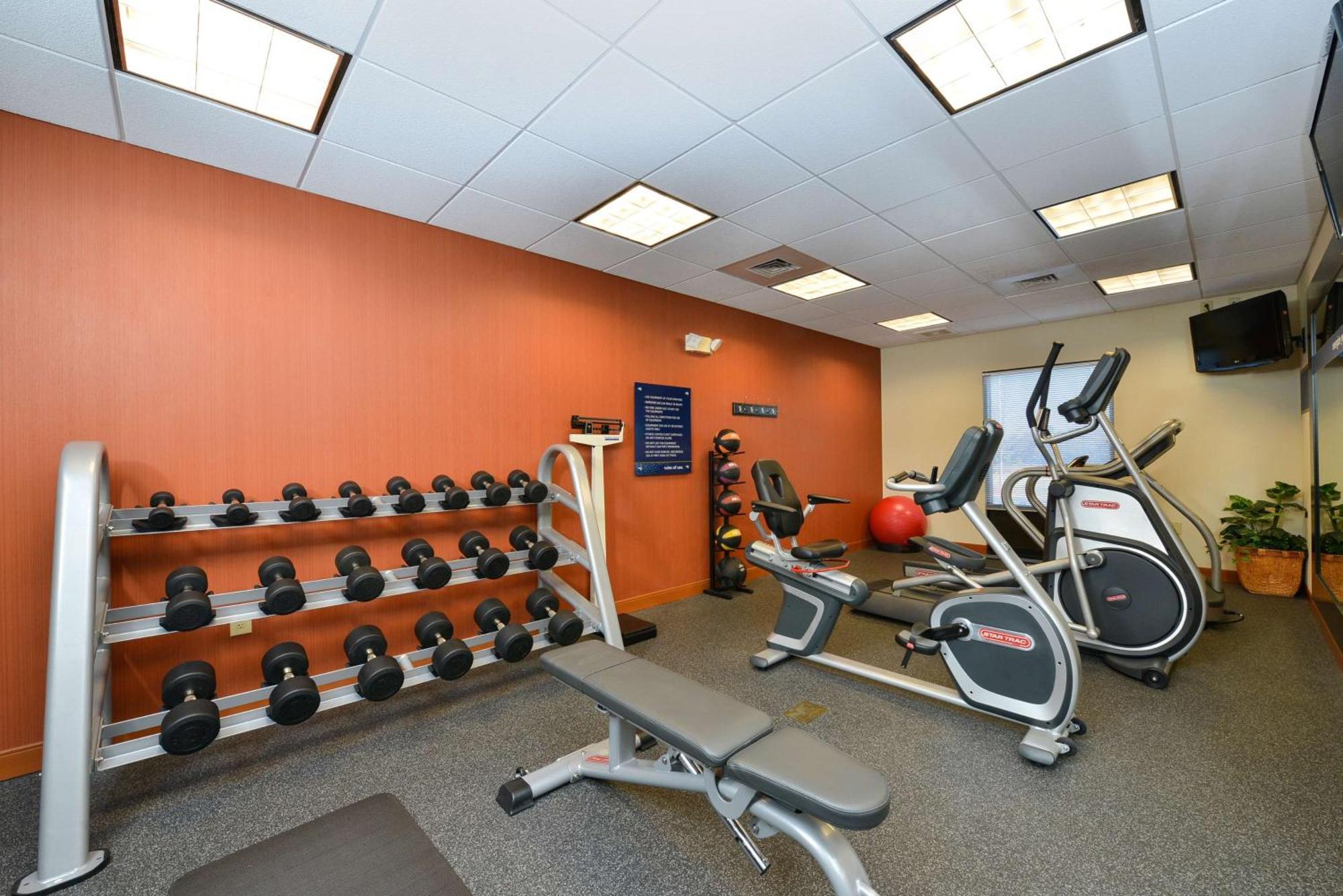 Hampton Inn Farmville Bagian luar foto
