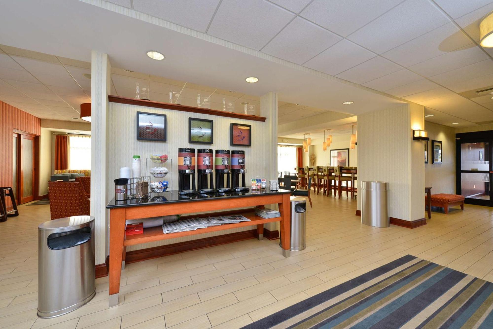 Hampton Inn Farmville Bagian luar foto